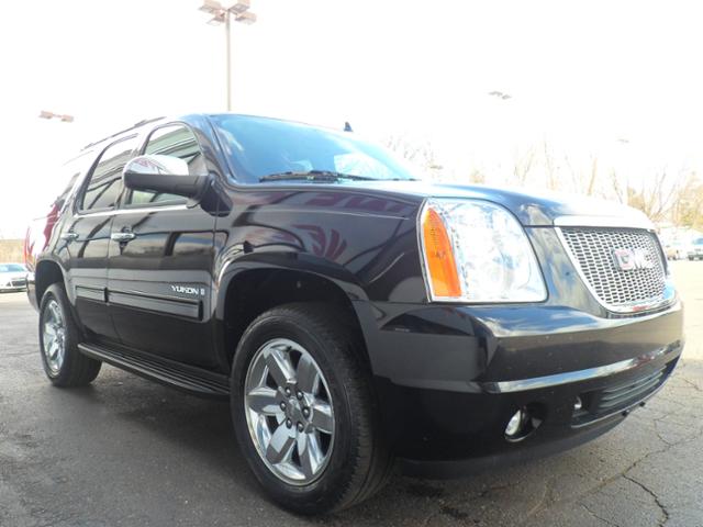 GMC Yukon 2009 photo 2