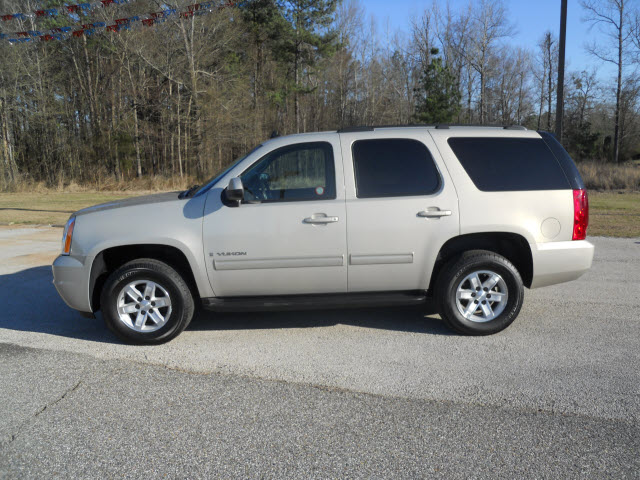 GMC Yukon 2009 photo 3