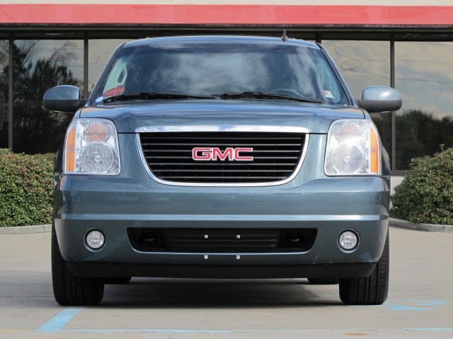 GMC Yukon 2009 photo 3