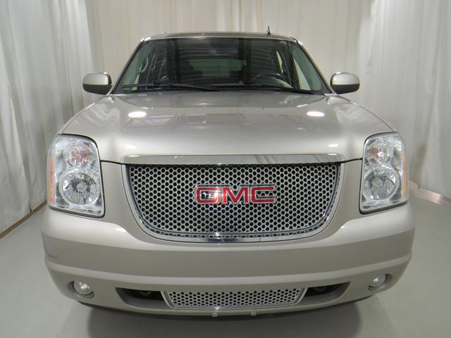 GMC Yukon 2009 photo 4