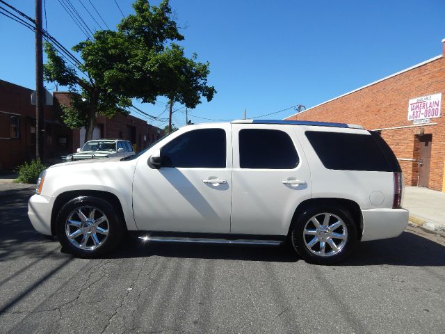 GMC Yukon 2009 photo 15