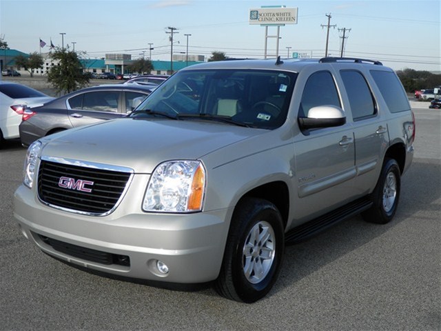 GMC Yukon 2009 photo 2