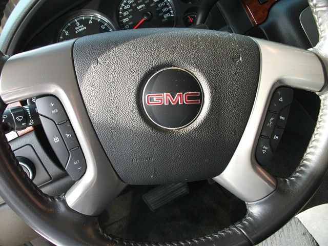 GMC Yukon 2009 photo 8