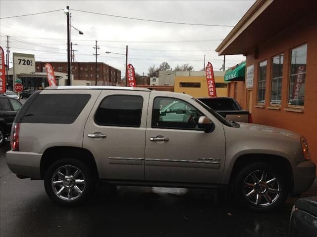 GMC Yukon 2009 photo 1