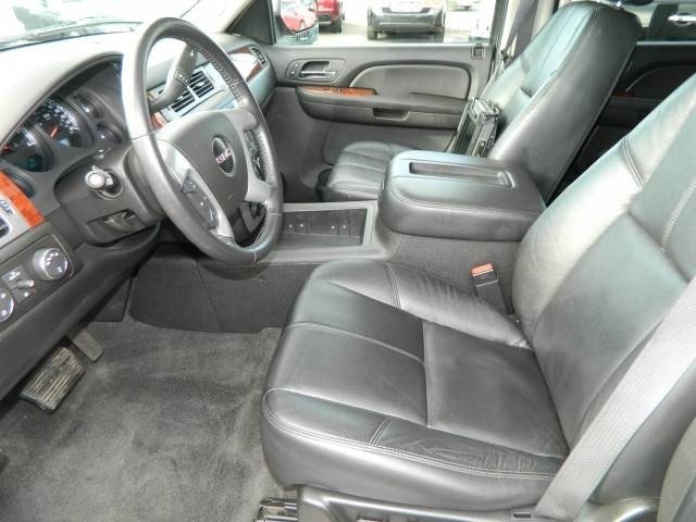 GMC Yukon 2009 photo 1