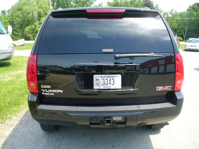 GMC Yukon 2009 photo 4