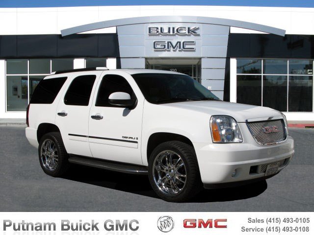 GMC Yukon 2009 photo 2