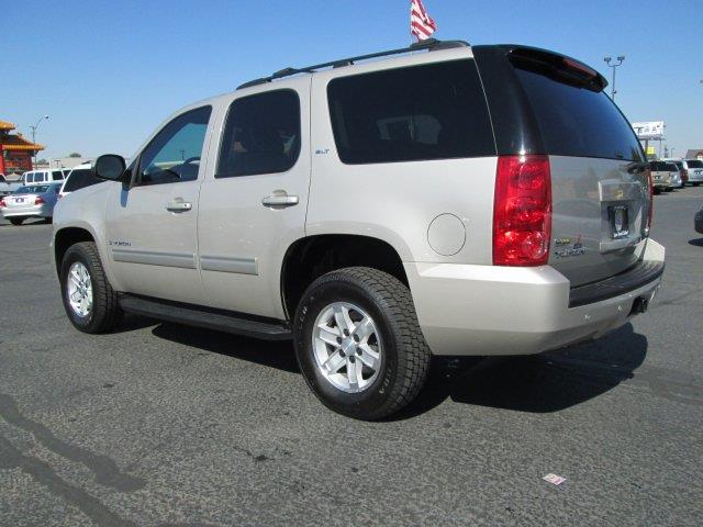 GMC Yukon 2009 photo 2