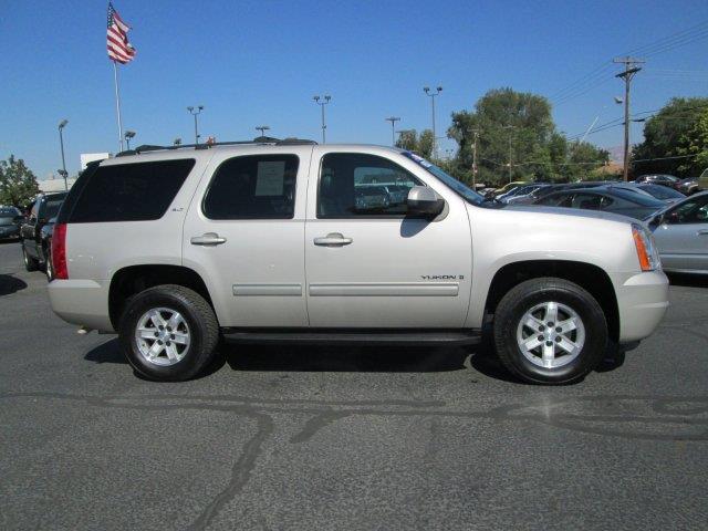 GMC Yukon 2009 photo 4