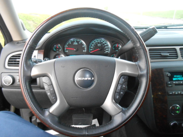 GMC Yukon 2009 photo 5