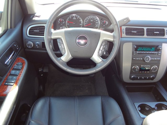 GMC Yukon 2009 photo 4