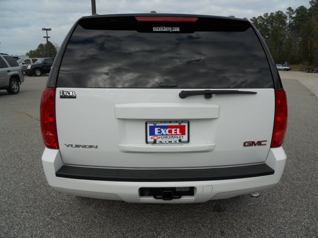 GMC Yukon 2009 photo 4