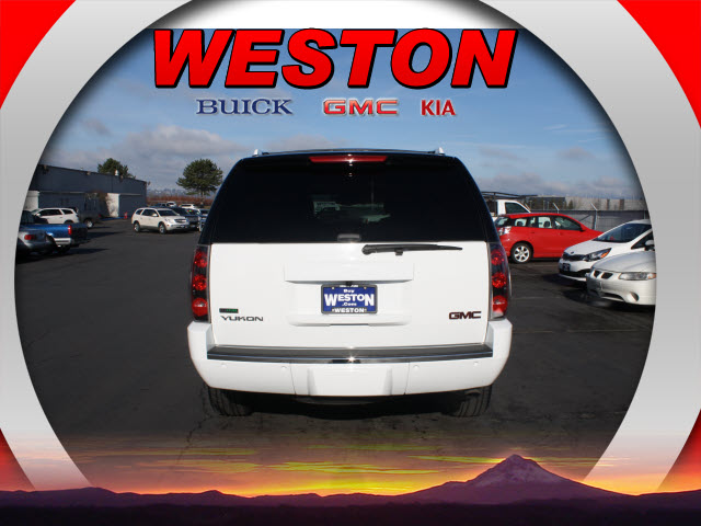 GMC Yukon 2009 photo 3