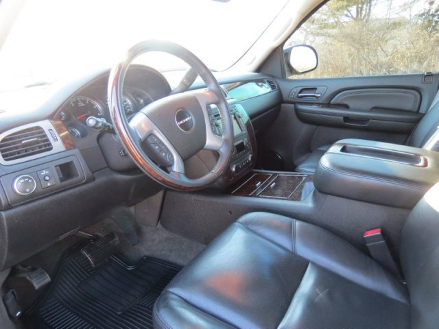 GMC Yukon 2009 photo 4