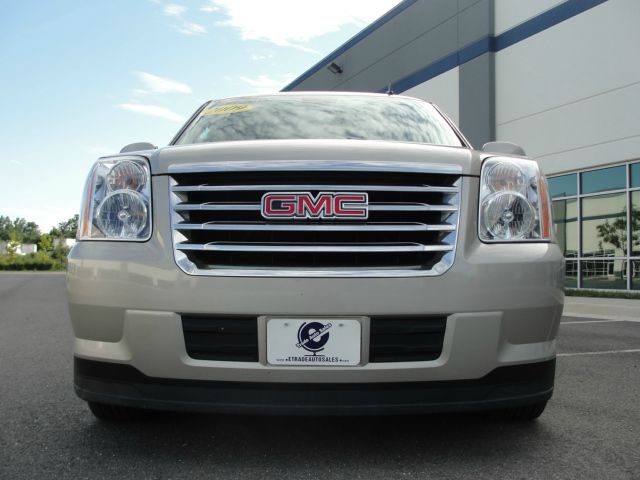 GMC Yukon 2009 photo 3