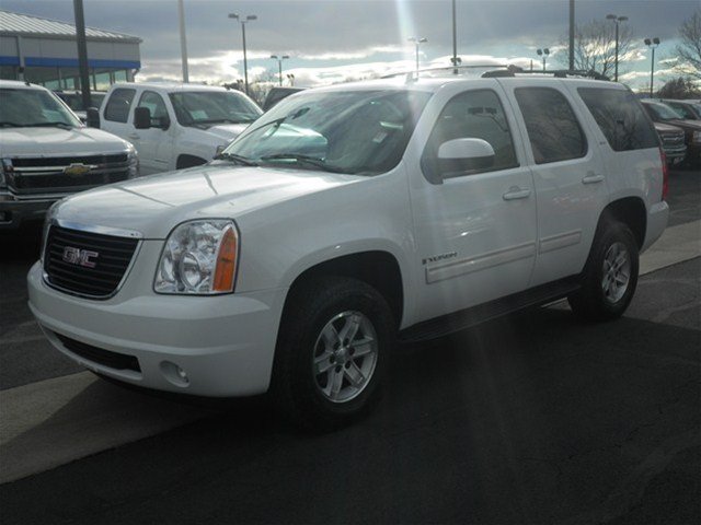 GMC Yukon 2009 photo 2