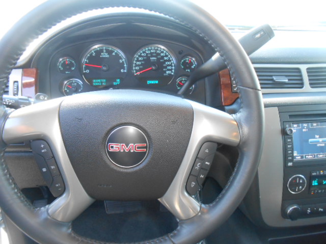 GMC Yukon 2009 photo 1