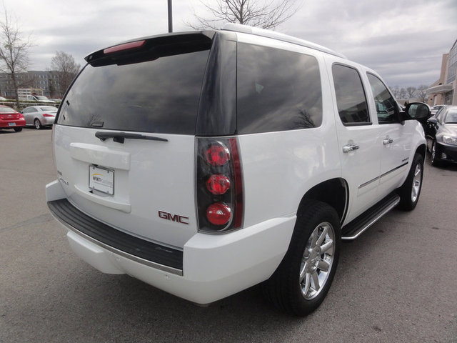 GMC Yukon 50th Anniversary LE Unspecified