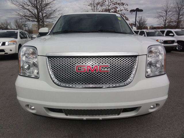 GMC Yukon 2009 photo 4