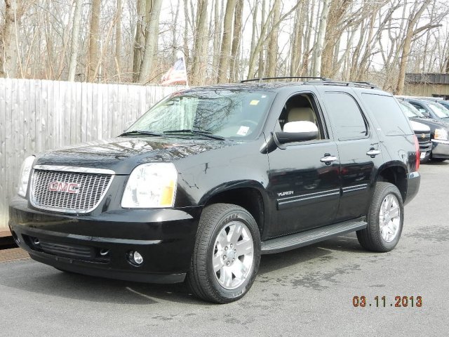 GMC Yukon 2009 photo 3