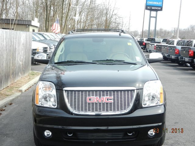 GMC Yukon 2009 photo 4