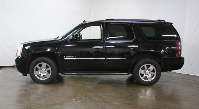 GMC Yukon 2009 photo 3