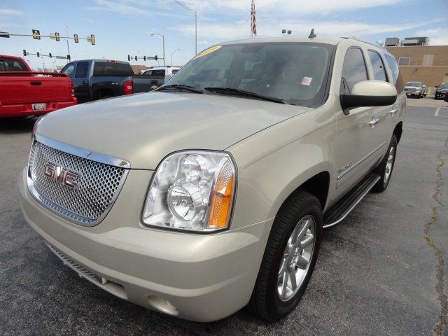 GMC Yukon 2009 photo 4