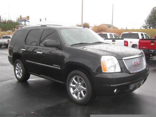 GMC Yukon 2010 photo 2