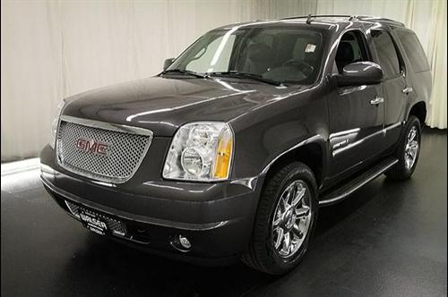 GMC Yukon 2010 photo 2