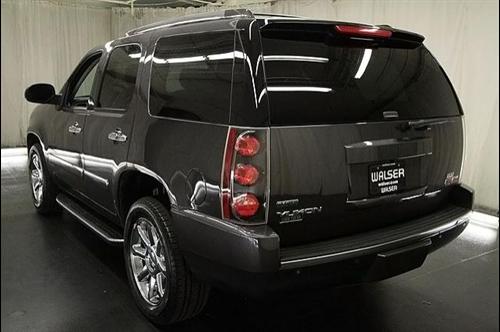 GMC Yukon 2010 photo 4