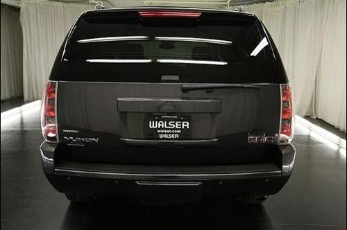 GMC Yukon 2010 photo 5