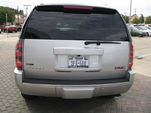 GMC Yukon 2010 photo 3