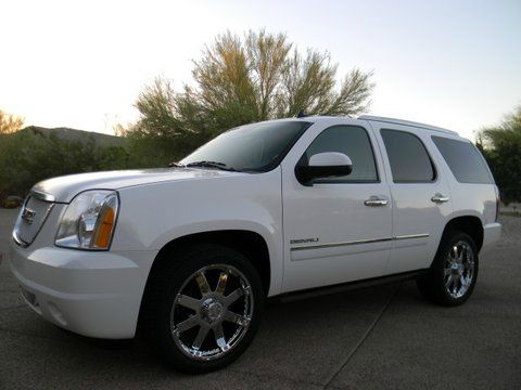 GMC Yukon 2010 photo 3