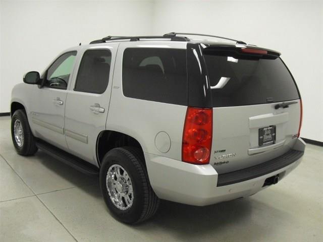 GMC Yukon 2010 photo 32