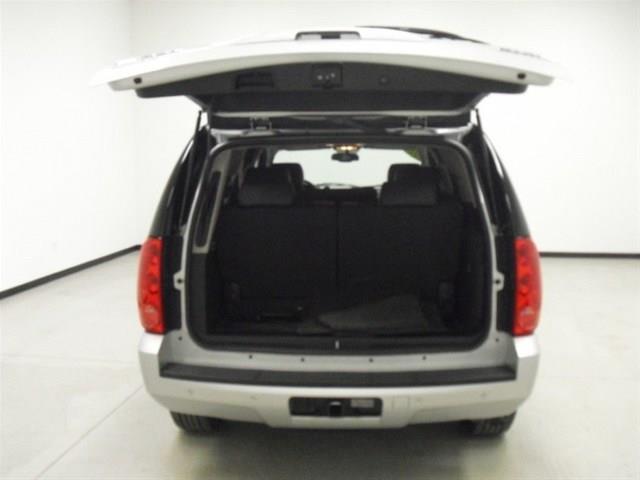 GMC Yukon 2010 photo 37