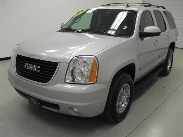 GMC Yukon 2010 photo 8