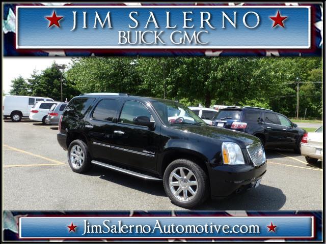 GMC Yukon 2010 photo 36