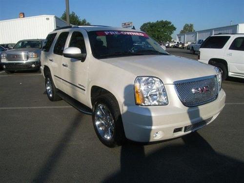 GMC Yukon 2010 photo 1