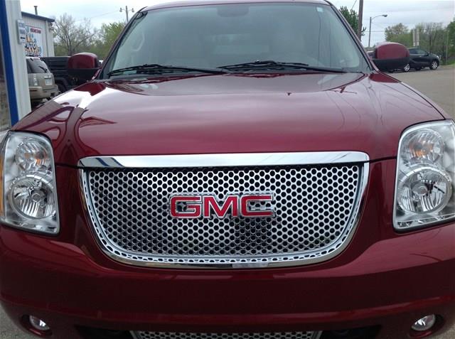 GMC Yukon 2010 photo 3