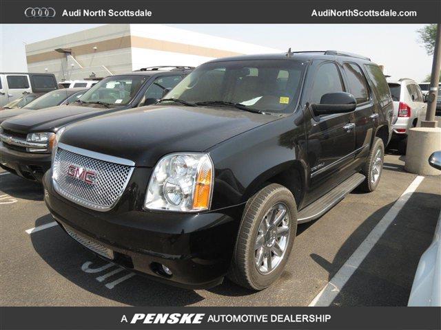 GMC Yukon 2010 photo 1