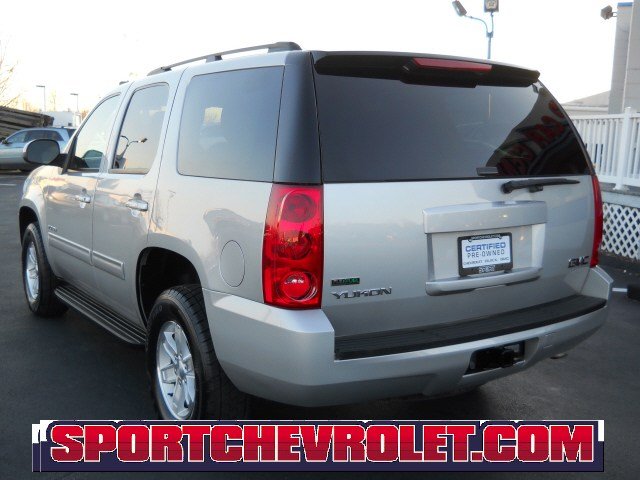 GMC Yukon 2011 photo 1