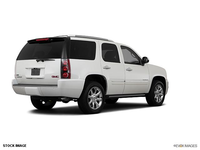 GMC Yukon 2011 photo 1