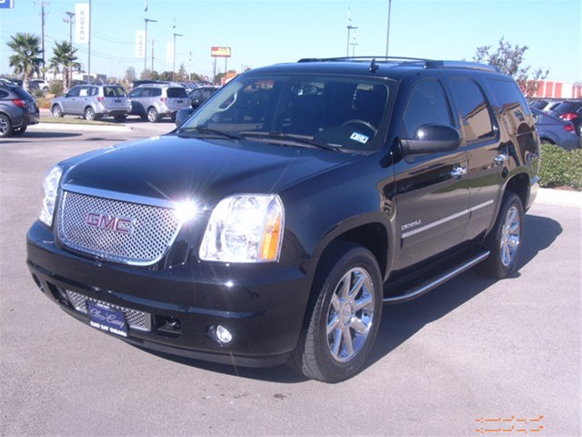 GMC Yukon EX Sedan 4D Unspecified