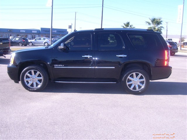 GMC Yukon 2011 photo 5