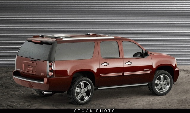 GMC Yukon 2011 photo 2