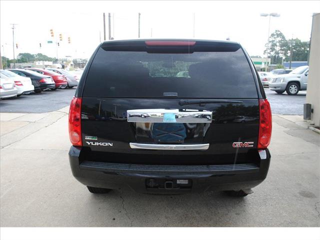 GMC Yukon 2011 photo 3