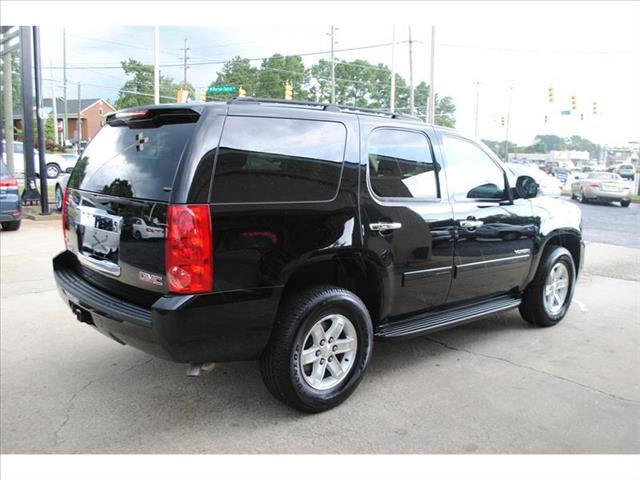 GMC Yukon 2011 photo 4