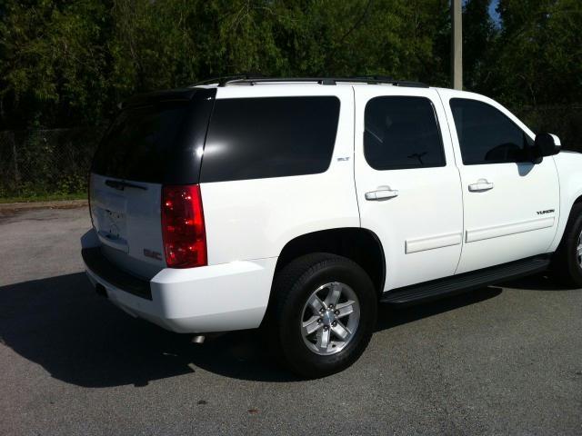 GMC Yukon 2011 photo 15