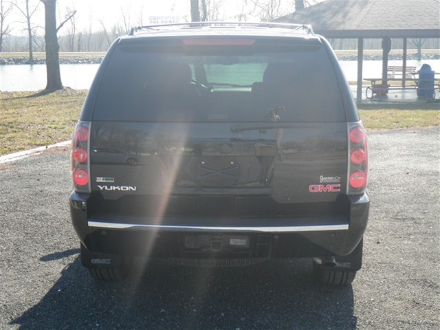 GMC Yukon 2011 photo 5