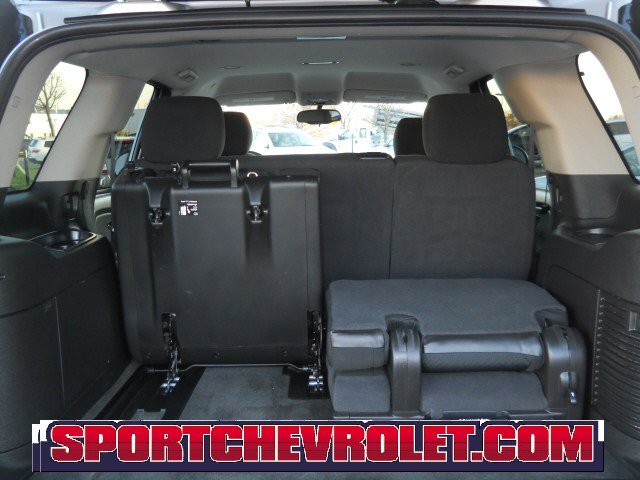 GMC Yukon 2011 photo 2